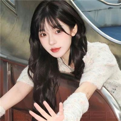 绿茵场外